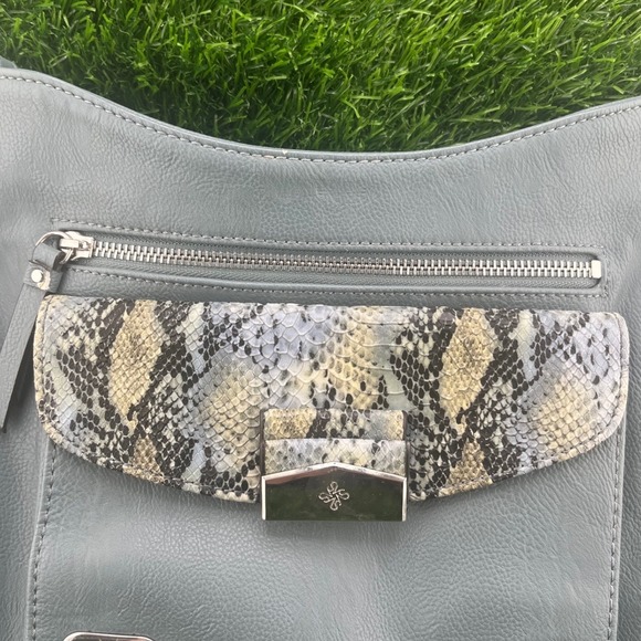 Simply Vera Vera Wang Crossbody Bag Blue Gray Snake Print Leather Purse - Picture 3 of 12